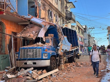 Las impactantes imágenes de los destrozos causados por el potente terremoto que sacudió Colombia