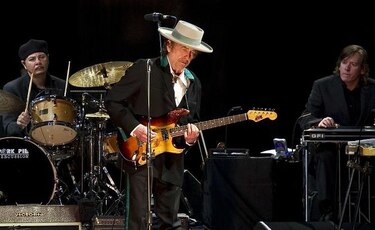 Bob Dylan planea lanzar nuevo álbum con covers de Sinatra