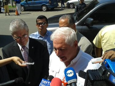 Martinelli habla con Cámara de Comercio sobre los reavalúos y salario mínimo