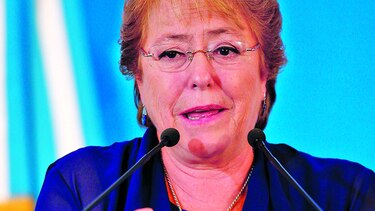 Denuncian a Bachelet por no liberar a represores enfermos