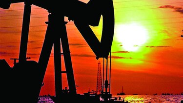 Ventas de petróleo caen a menor nivel