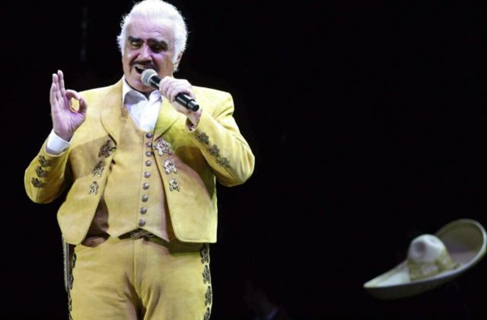 Vicente Fernández retoma su gira de despedida tras problemas de salud