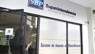 Extienden toma de control de Allbank; clientes se organizan