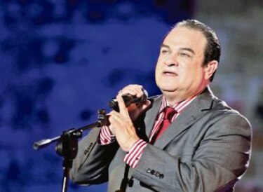 Salsero Tony Vega celebra 35 años de carrera