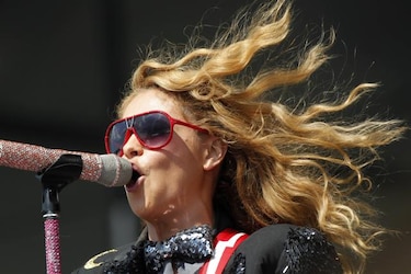 Paulina Rubio pedirá aplazamiento de juicio