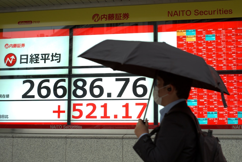 Tokio instaura restricciones frente al aumento de contagios de la Covid-19