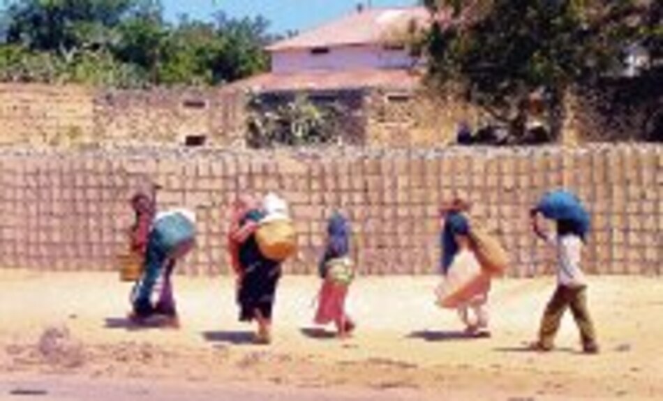 Éxodo de refugiados tras combates en Somalia