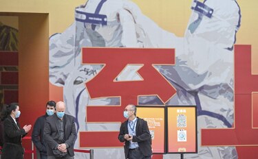 Misión de la OMS visita hospital de Wuhan