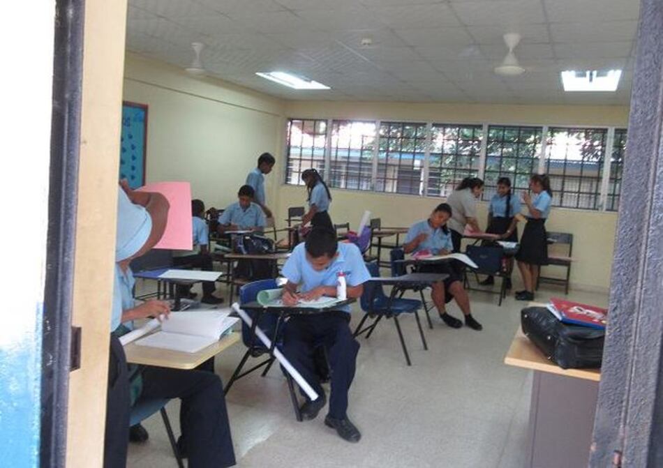 Suspenden jornada extendida en escuela de Santa María, provincia de Herrera