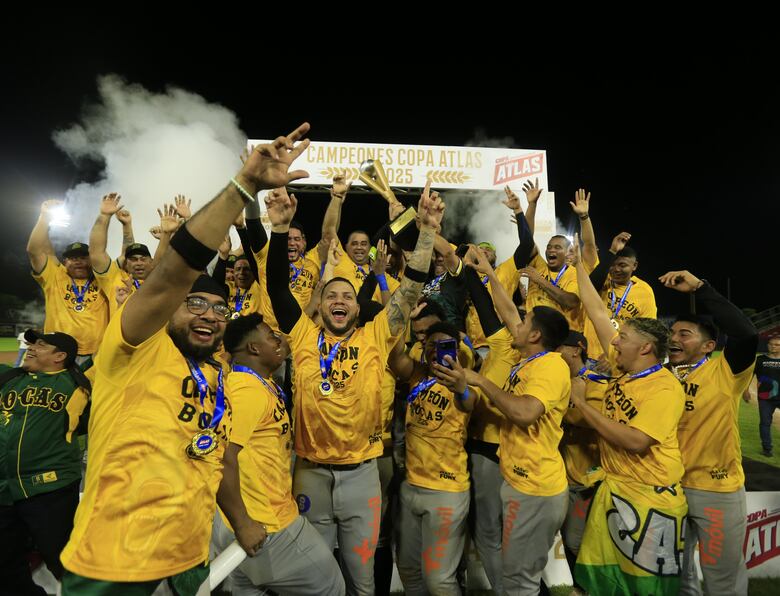 Luis Machuca, Gustavo Gómez y Edward Toló vuelven a saborear otro título con Bocas del Toro