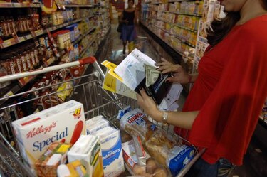 Gobierno asegura que el control de precios 'genera baja' en el costo de alimentos