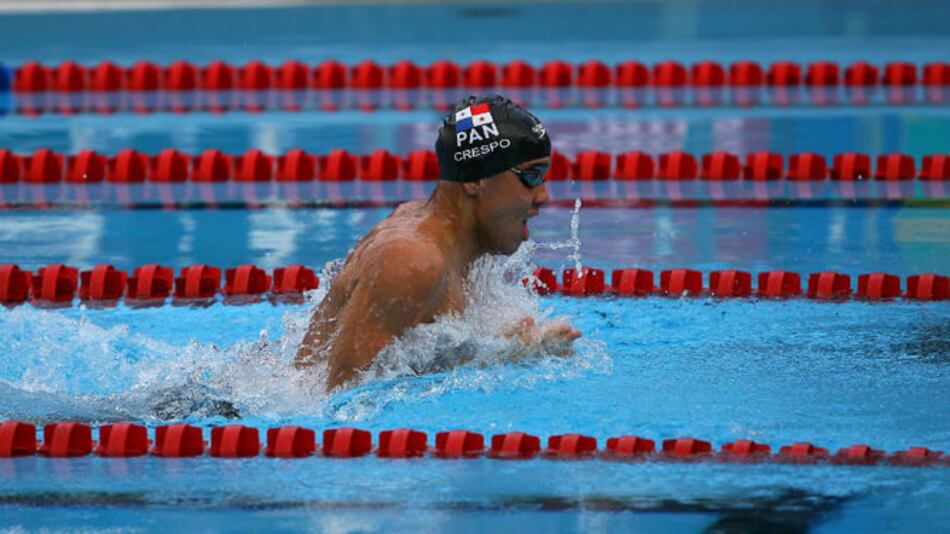 Edgar Crespo avanza a la final de los 100 metros pecho