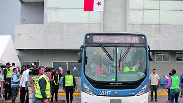 Convocarán nuevo acto para comprar 70 buses