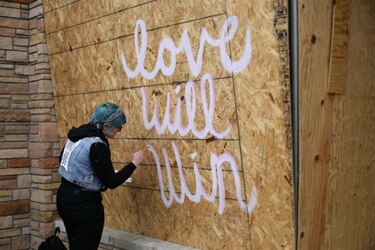 Las calles de Ferguson se vacían de manifestantes