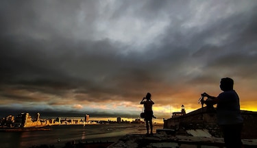 Tormenta Elsa avanza hacia Florida tras pasar por Cuba sin dejar grandes daños