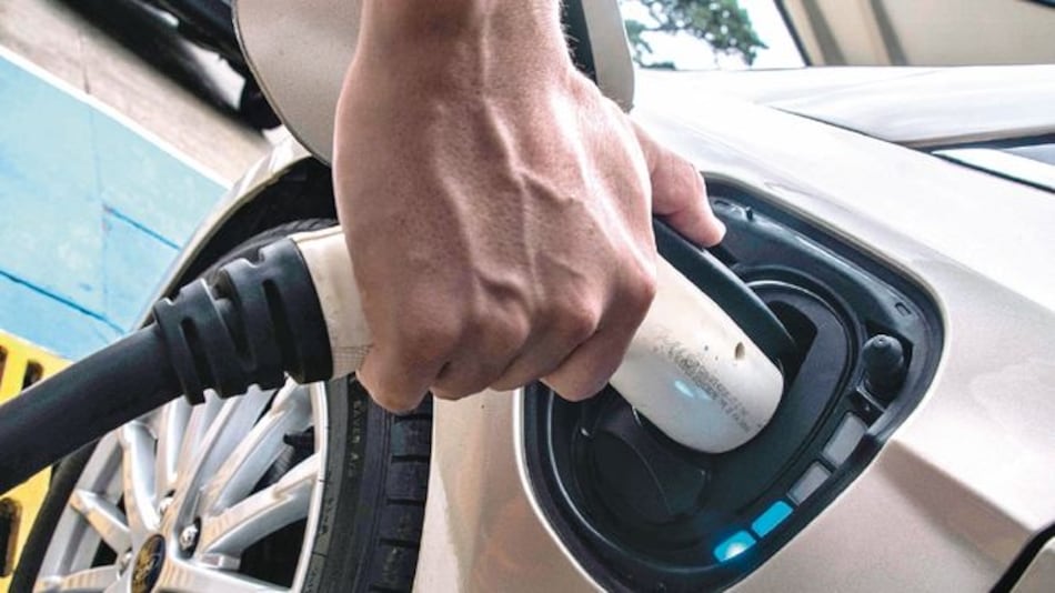 Petroleras miran hacia autos eléctricos