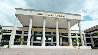 Aldo López Tirone presenta recurso de reconsideración ante el TE por desafuero