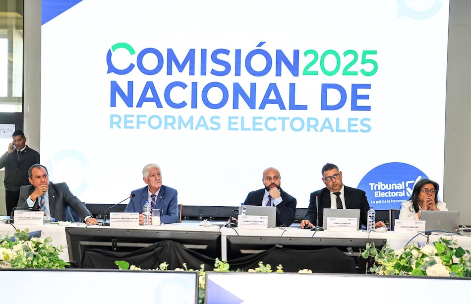 CNRE pospone para 2026 los temas álgidos: adjudicación de curules, revocatoria y Parlacen 