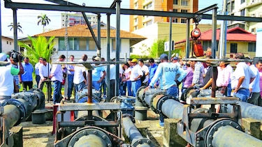 Inspeccionan área de futura renovación urbana de Colón