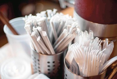 España prepara una gran reducción de uso de plásticos