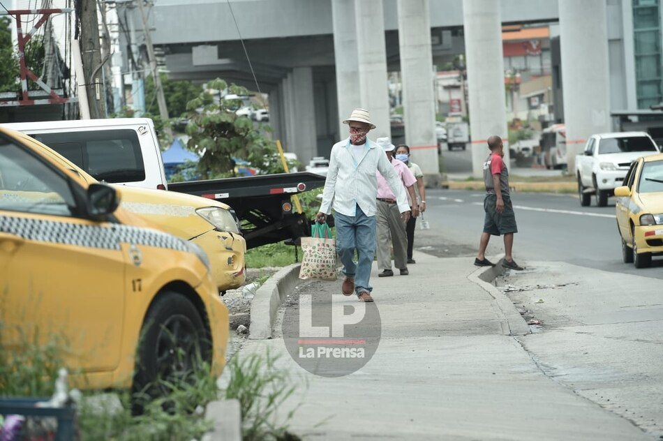 Minsa promulga el nuevo toque de queda y flexibiliza las operaciones de los comercios a domicilio