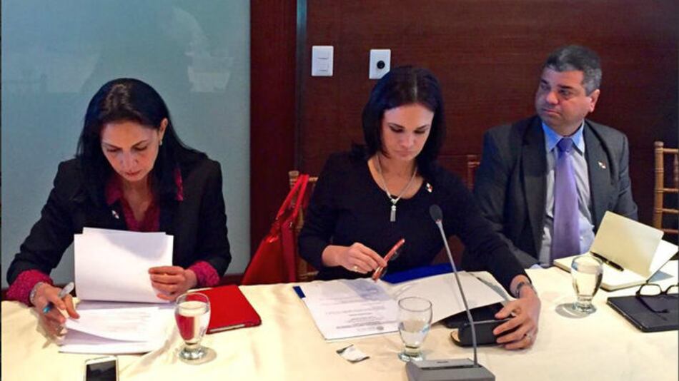 Vicepresidenta de Panamá participa en reunión del Sica en San Salvador