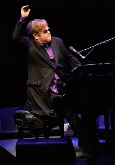 Elton John inicia en México gira mundial