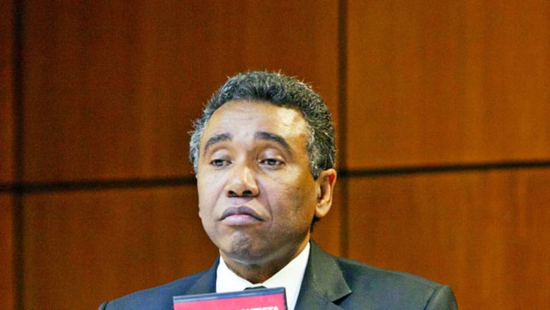 Corte rechaza juzgar a senador oficialista