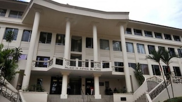 Demandas contra indultos de Martinelli, paralizadas en la Corte