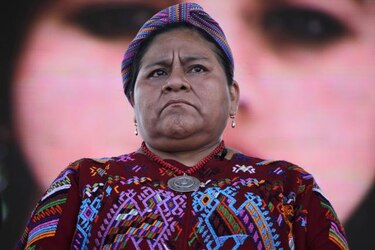 Rigoberta Menchú pide a Giammattei incluir a indígenas en diálogo por crisis