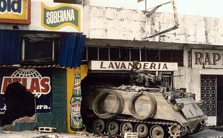 35 años de la invasión: Una memoria entre el colapso y la democracia