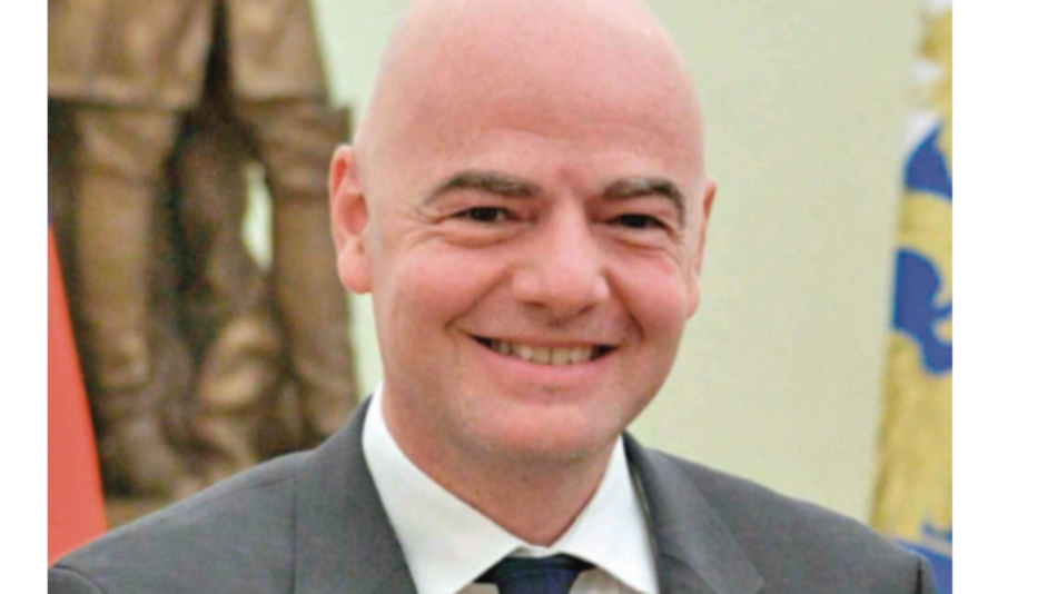 Infantino invita a niños de Tailandia a la final del Mundial