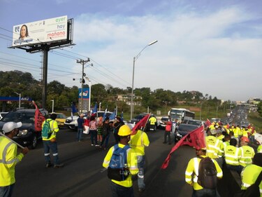 Suntracs realiza ‘huelga de advertencia’; declaran sesión permanente en negociaciones