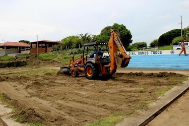 Habilitan primera cancha playera en Azuero