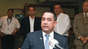 Marcos Castillero plantea limitar licencia a los diputados