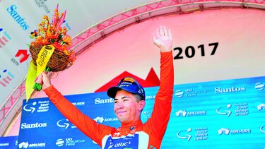 Australiano Caleb Ewan gana el primer esprint del año
