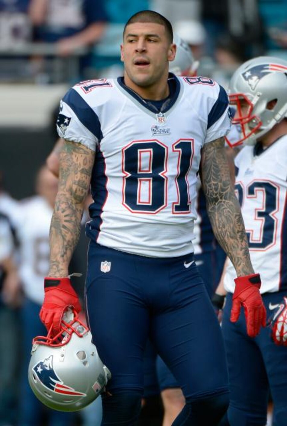 Aarón Hernández es acusado de asesinato; Patriots lo sacan del equipo