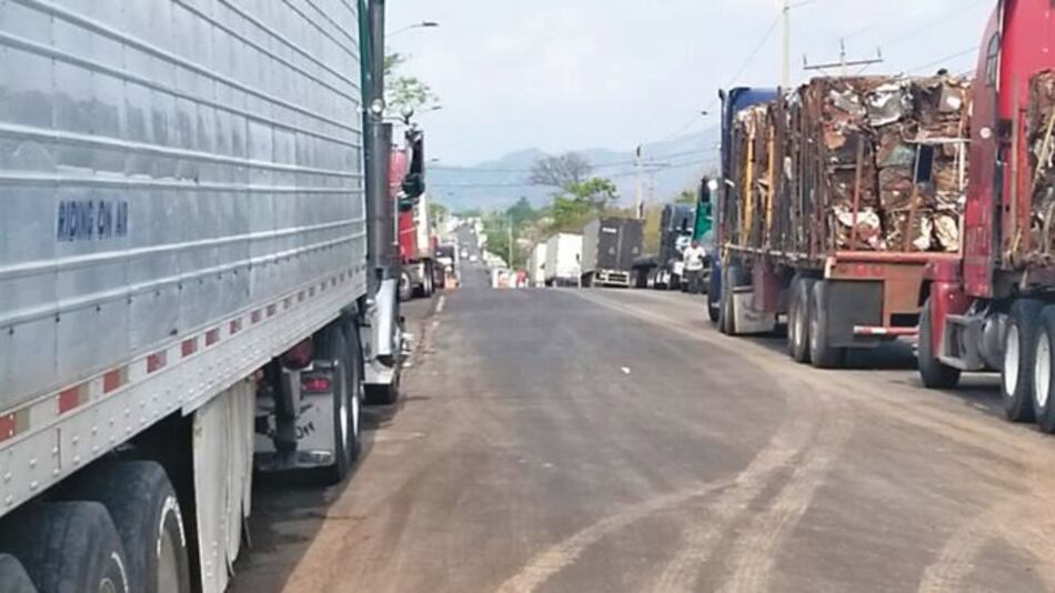 Extienden emergencia por falla en aduanas