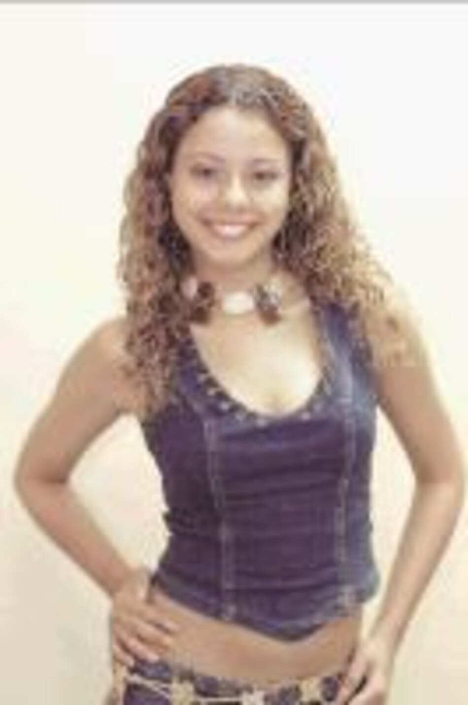 Actualidad Renée Alejandra, reina de Calle Arriba 2004