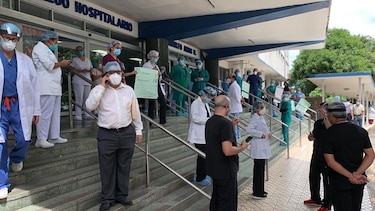 Personal de Salud de la CSS protesta por el traslado de salas a otros centros hospitalarios 