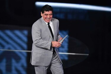 Maradona critica al Barcelona y a Messi por ausencia en Zúrich