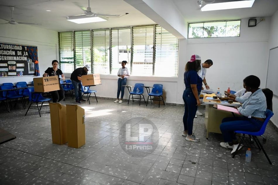 ¿Qué significa el 10.7% de votos en blanco en las primarias PRD? Tres analistas opinan