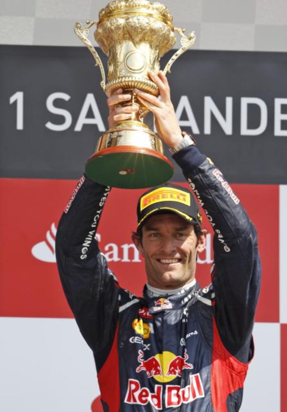 Webber logra la victoria en Silverstone seguido de Alonso