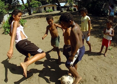 Concurso fotográfico 'Por ser niña' 2015 distingue a cuatro colaboradores de Corprensa