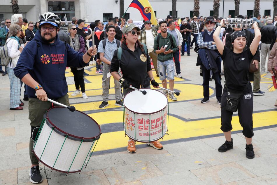 Con plantones en Bogotá expresan apoyo a la nueva consulta popular del presidente Gustavo Petro