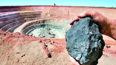 El cobre gana musculatura