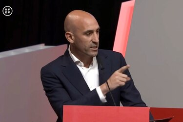 Rubiales no dimite: ‘Fue un beso espontáneo, mutuo, eufórico y consentido’