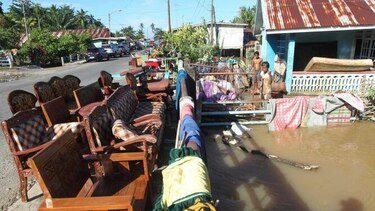 Al menos 40 muertos por inundaciones en Indonesia