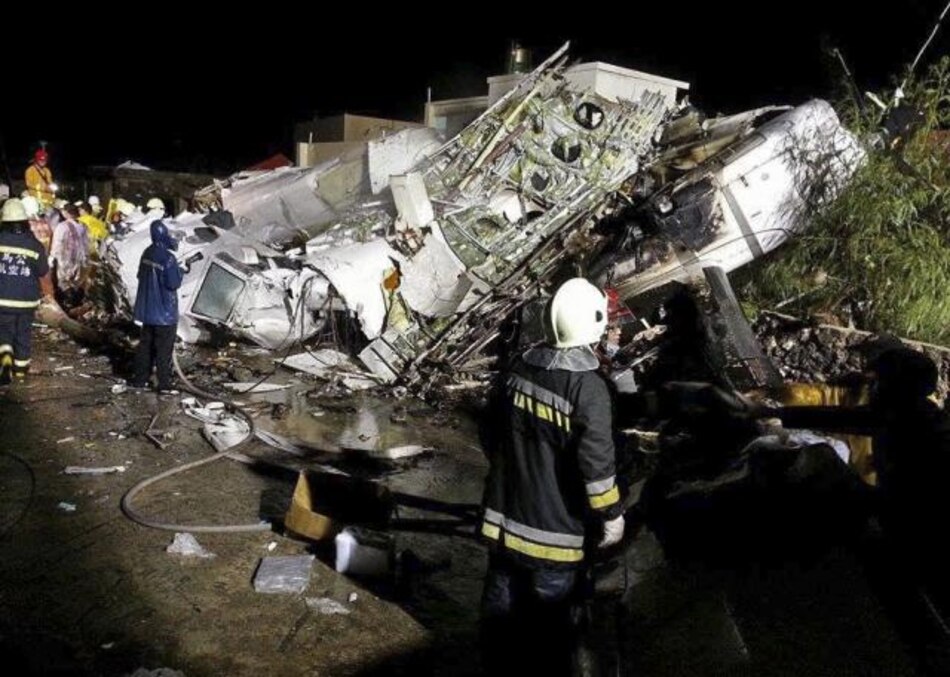 Mueren 47 personas en aterrizaje fallido de avión taiwanés