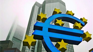 El euro cae hasta los 1.08 dólares tras mantenerse la tasa de desempleo en Estados Unidos